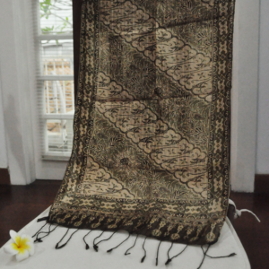 02 - Scarf Sutra Batik Keris