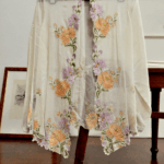 Kebaya-Putih-Bunga-Peach