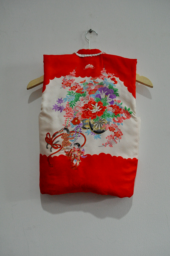04 - Outerwear Kids Cream-Red Outerwear Kids Cream-Red