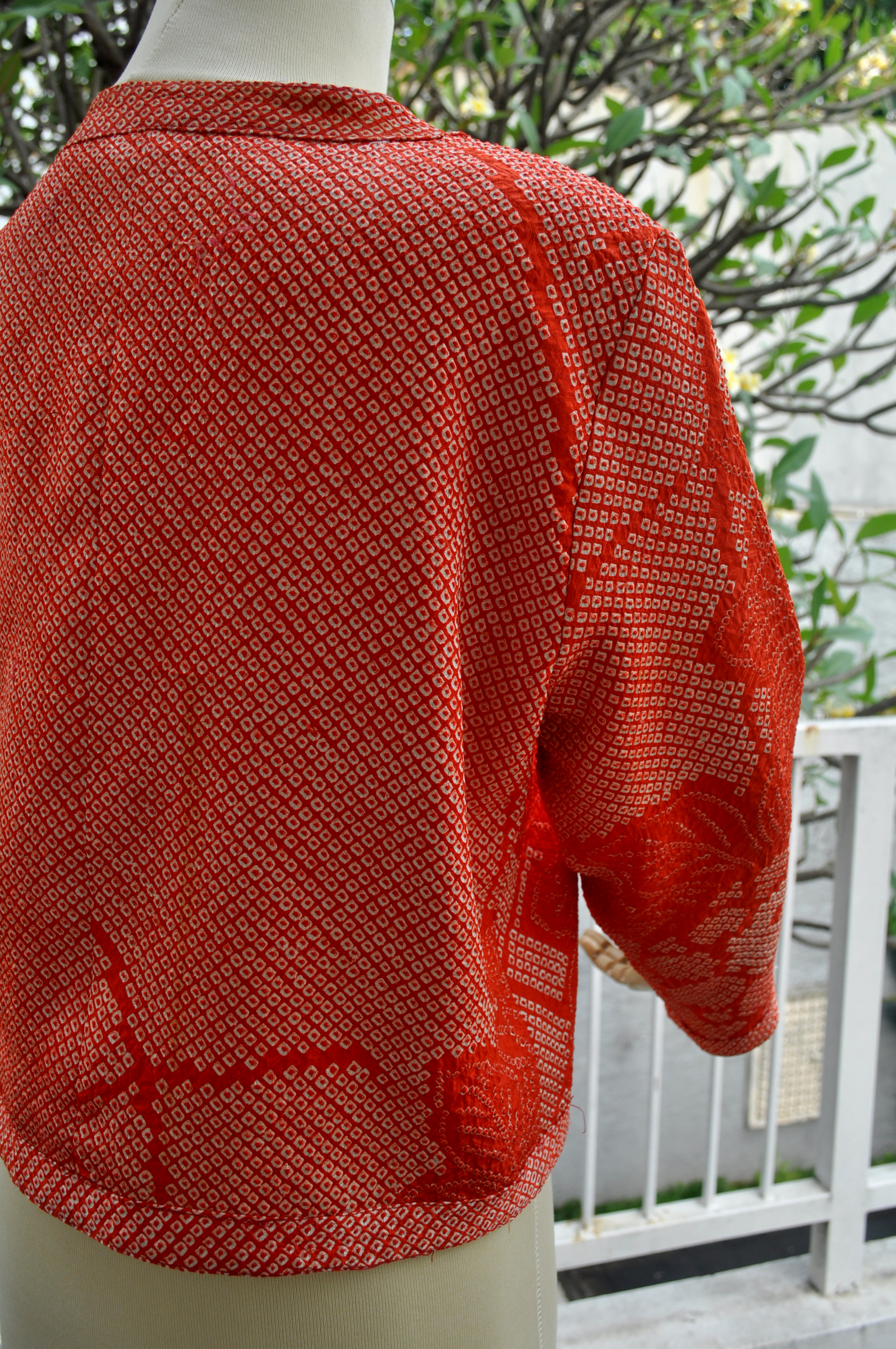 06-Outerwear Shibori Oranye #3 Outerwear Shibori Oranye #4