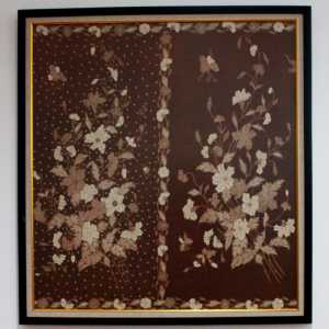 Dekorasi Dinding Kain Batik Antik