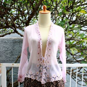 Kebaya Antik Pink Embroidery Bunga