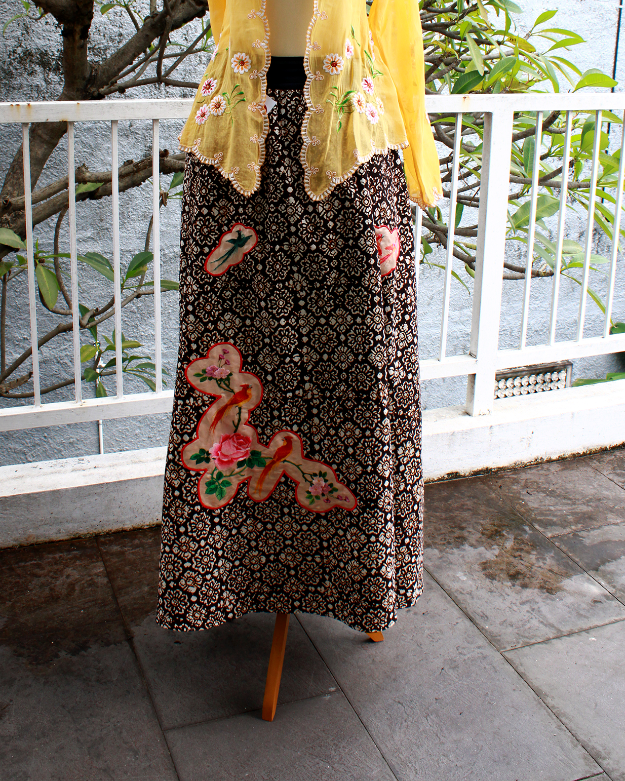 01 - Rok Nitik Embroidery Coffee Rok Nitik Embroidery Coffee