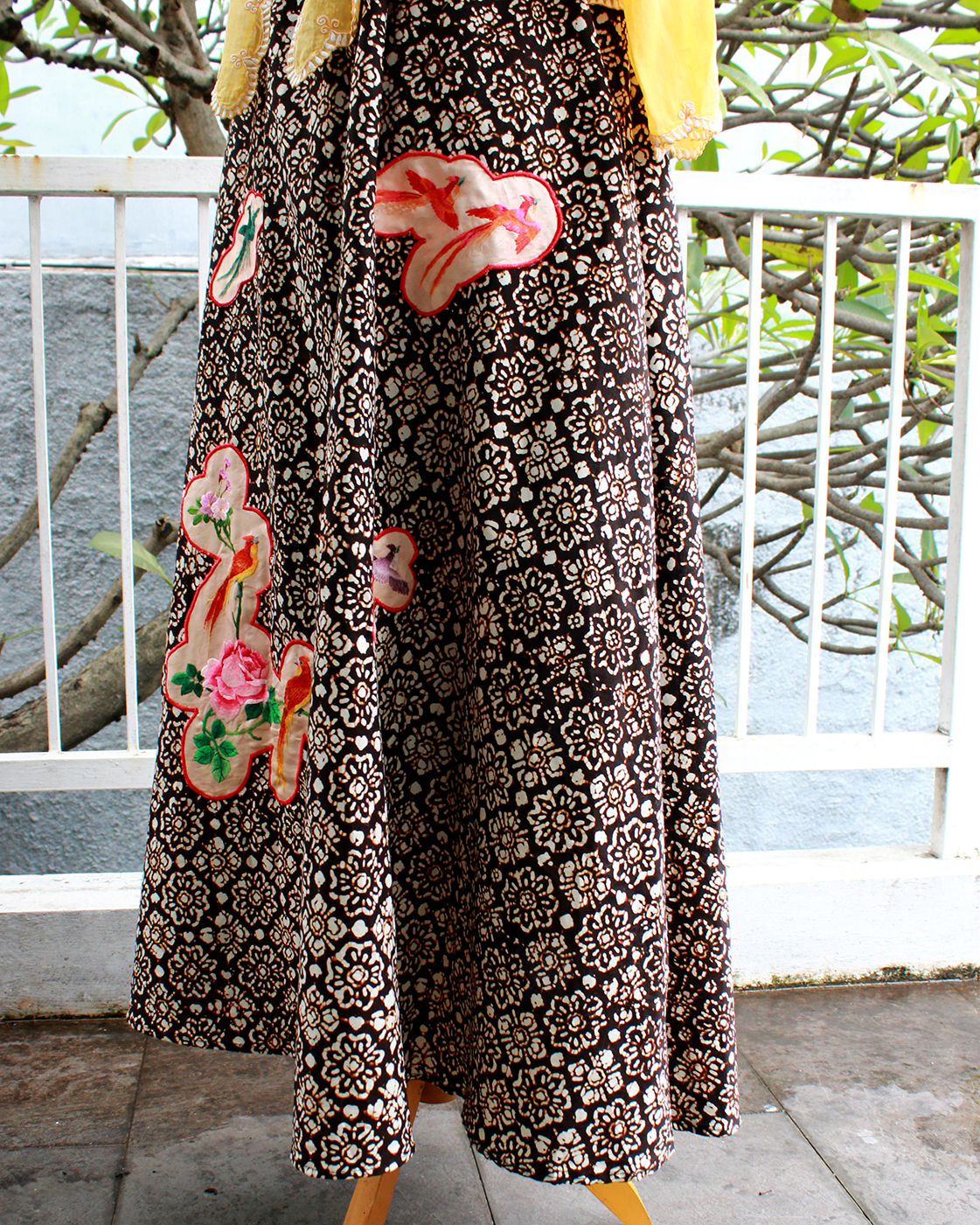 04 - Rok Nitik Embroidery Coffee Rok Nitik Embroidery Coffee