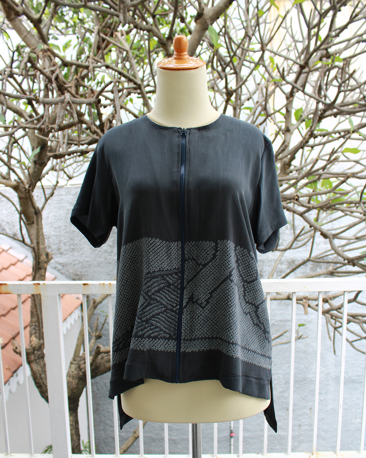 Cardigan Shibori Abu Muda Cardigan Shibori Abu Muda