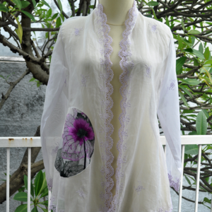 Kebaya Antik Putih Bunga Ungu Embroidery
